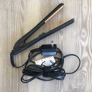 Global Beauty Hair Straightener